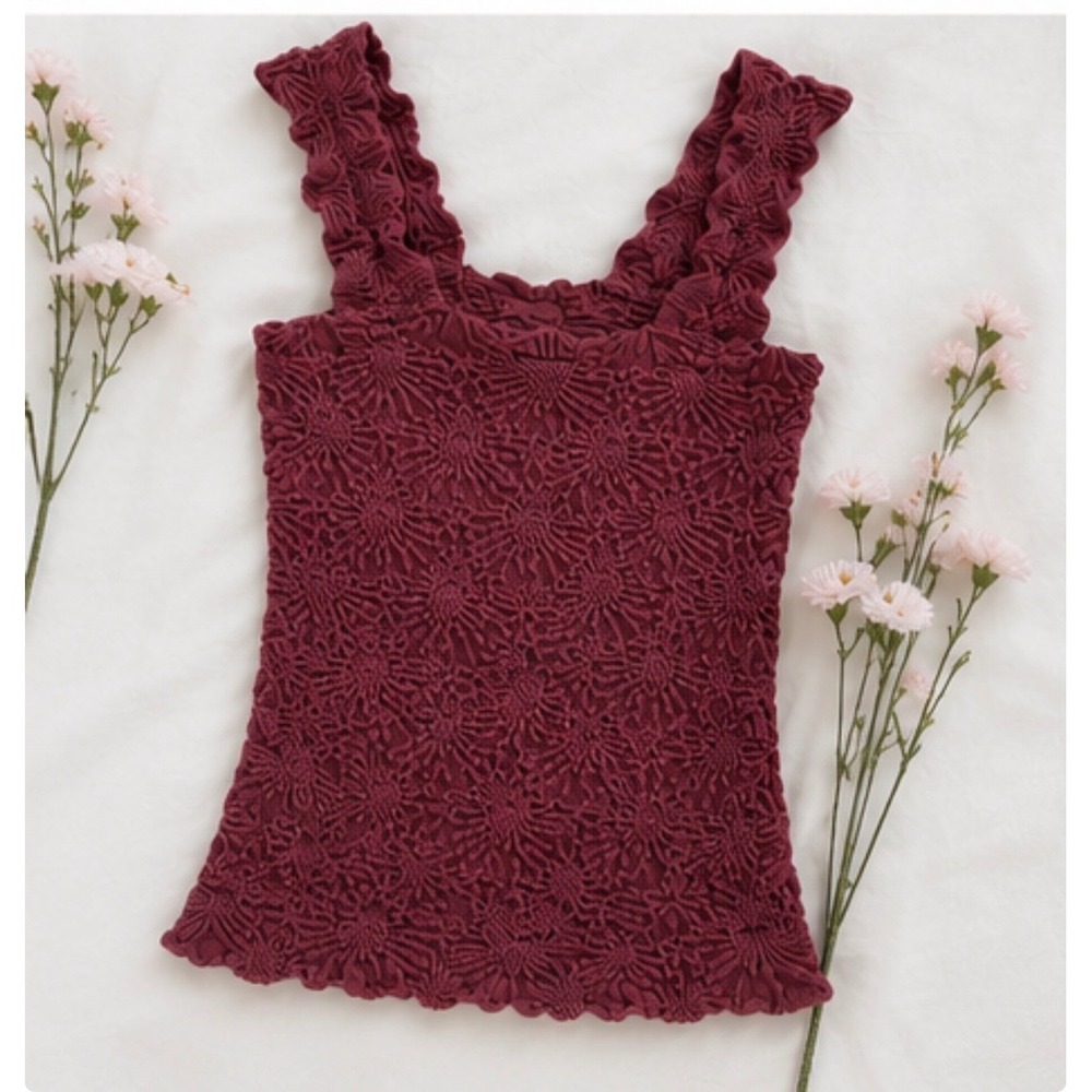 Altar'd State Popcorn Tank Top Womens S/M Burgundy‎ Ruffle Strap Boho